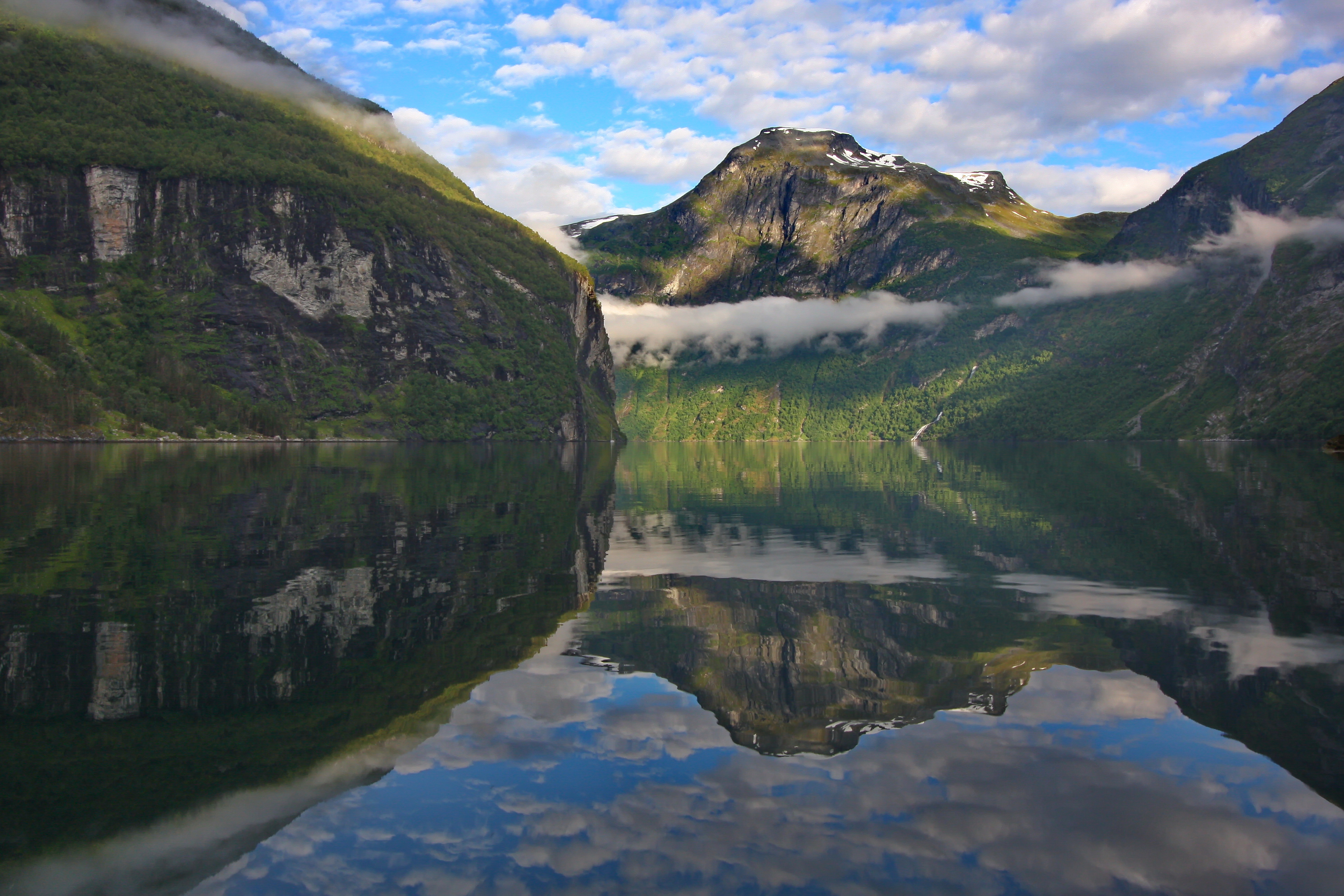 Früh Morgens am Geiranger Fjrod